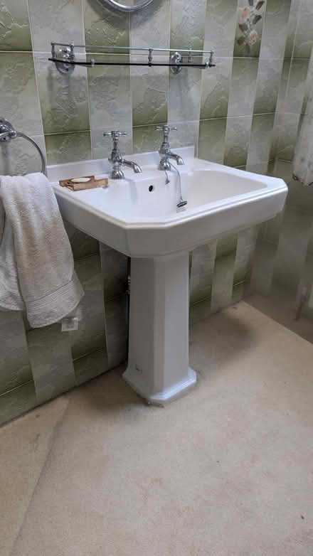 Photo of free Pedestal sink (Meanwood LS6) #1