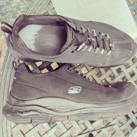 Photo of free Shoes (Reddish SK5) #2