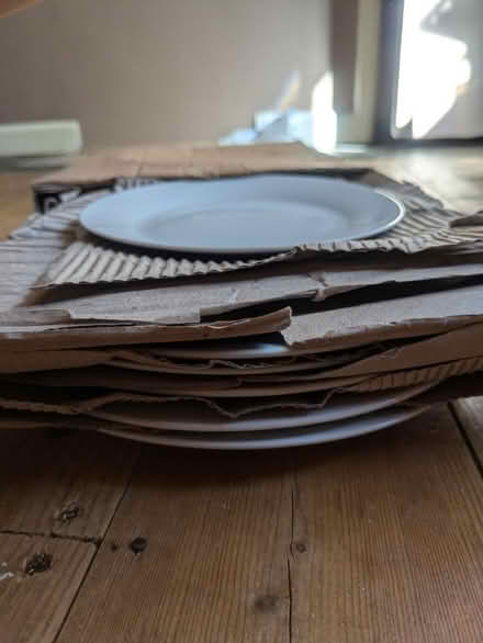 Photo of free Sainsbury's Basics dinner set (GL4) #3