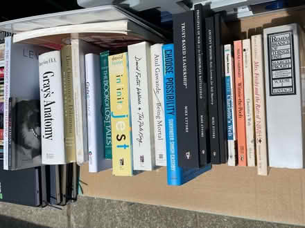 Photo of free Orchard Ave books curb alert (Redwood City (south end)) #2