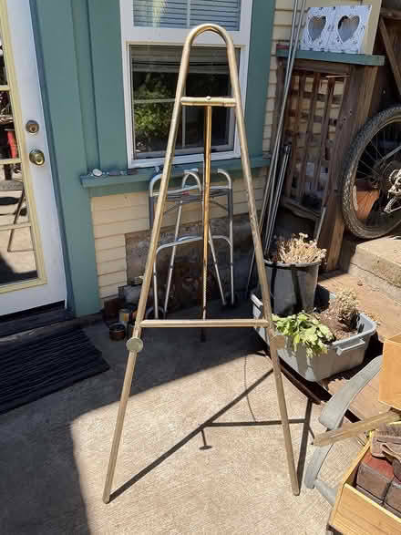 Photo of free Easel stand (San Rafael) #1