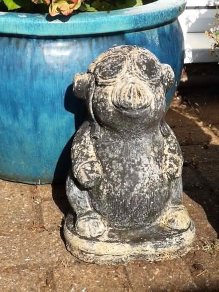 Photo of free Flying pig garden ornament (Broadwater SG2) #1