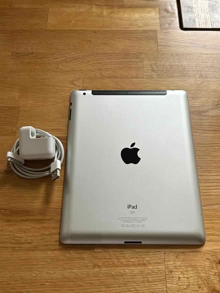 Photo of free iPad 32Gb (Beeston NG9) #2