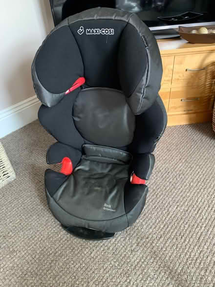 Photo of free Maxi-Cosi booster seat good condition. (Heaton Moor SK4) #1