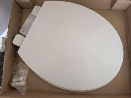 Photo of free New Toilet seats (GL4) #1