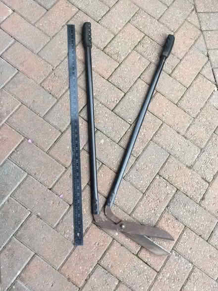 Photo of free Edging shears (Wokingham RG40) #1