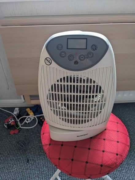 Photo of free Fan heater with remote (Orpington) #1