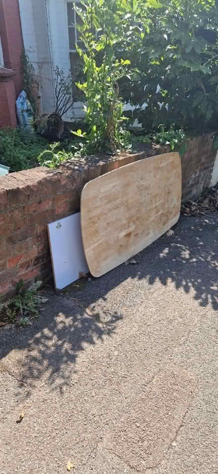 Photo of free Desk (Muswell Hill N10) #1