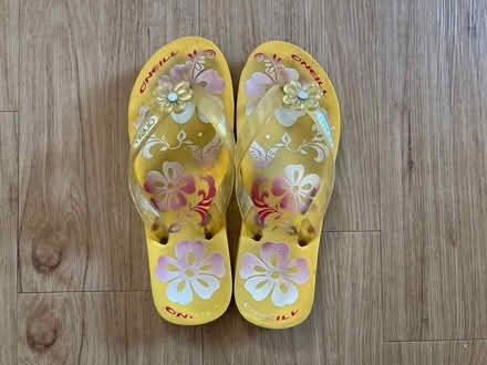 Photo of free Flip-flops, warm yellow, by O’Neill (City Centre NR3) #1