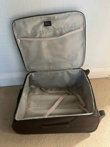 Photo of free Small wheeled suitcase with handle (Surbiton, KT5) #4