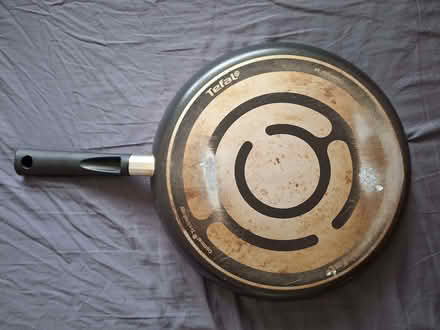 Photo of free 32cm Tefal frying pan (Thatcham RG18) #2