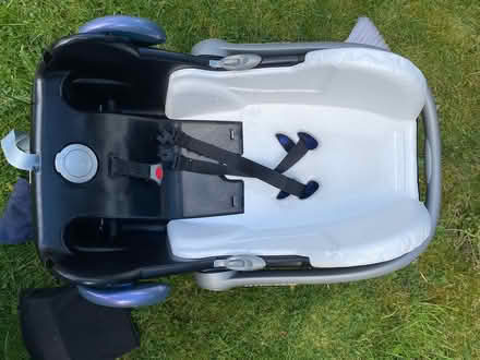 Photo of free Maxi cosi baby car seat (Redditch B97) #2