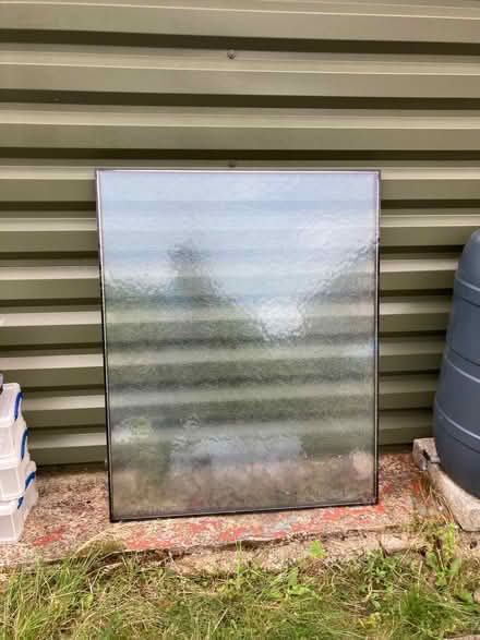 Photo of free Oak leaf frosted pane of glass (Stretford M32) #1