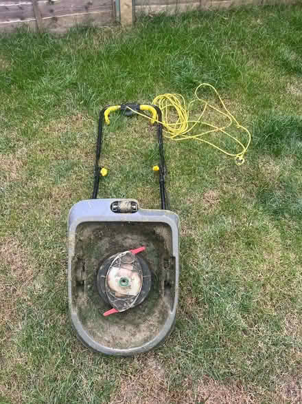 Photo of free Lawn mower (SE13) #3