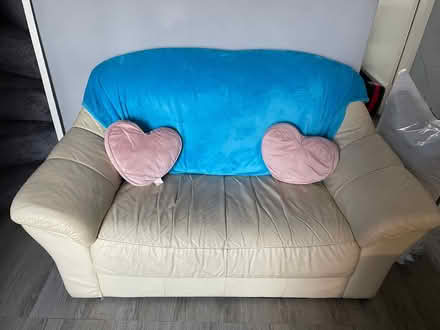Photo of free Sofas (DE23) #1