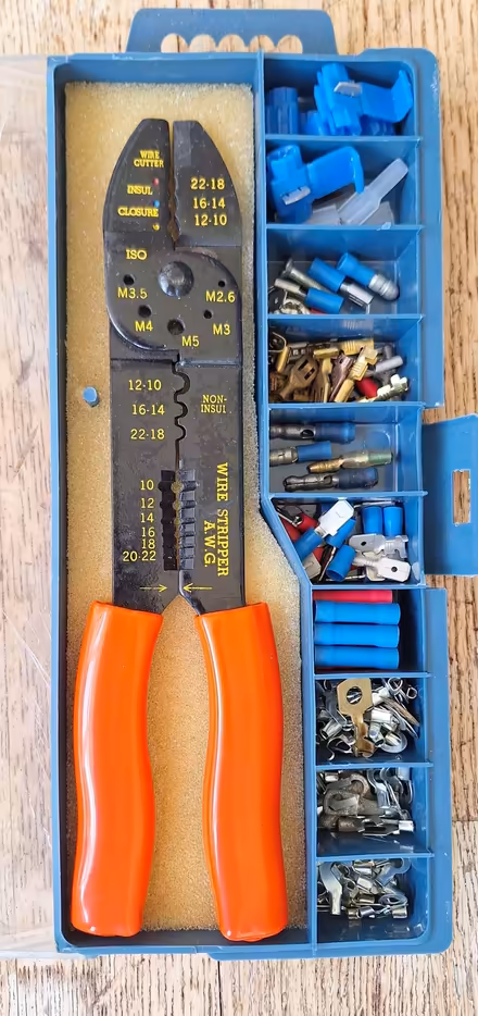 Photo of free Wire stripping and crimping tool with connectors (Epping CM16) #1