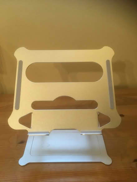 Photo of free Laptop stand (RG20 woodspeen) #1