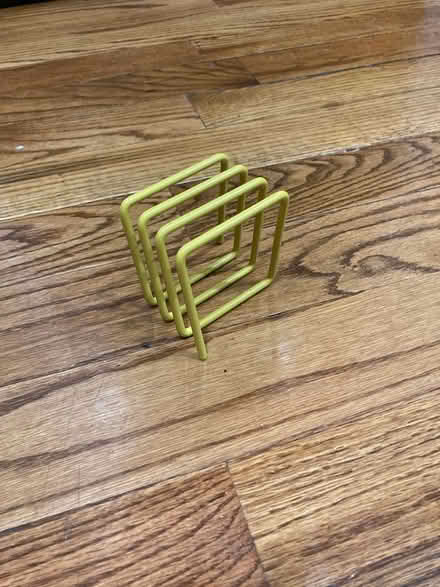 Photo of free yellow letter holder (Bed Stuy (Brooklyn)) #2