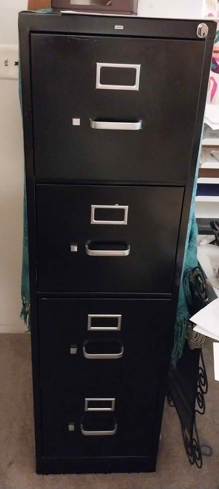 Photo of free 4 drawer metal locking cabinet (Palo Alto, Ventura) #1