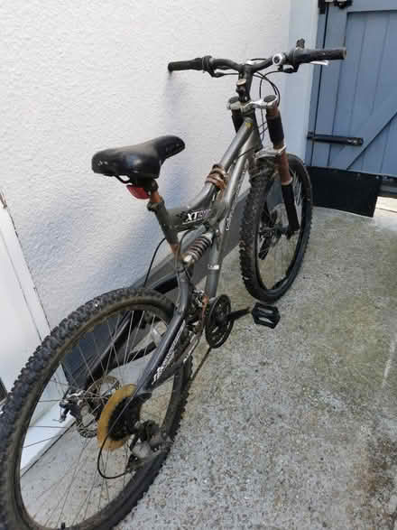 Photo of free Grotty old bike mens (Adeyfield. HP2) #1