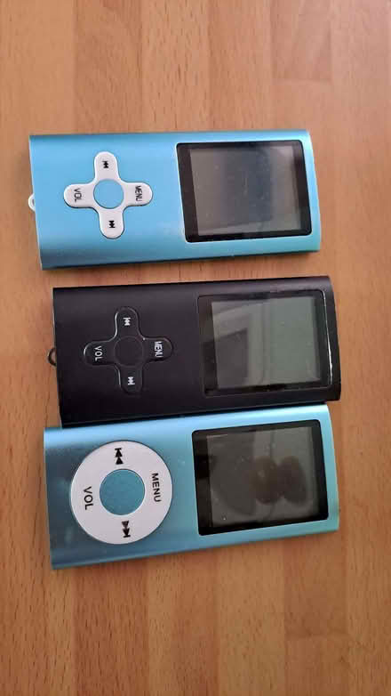 Photo of free 3 old barely working MP3 players (Dodleston CH4) #1
