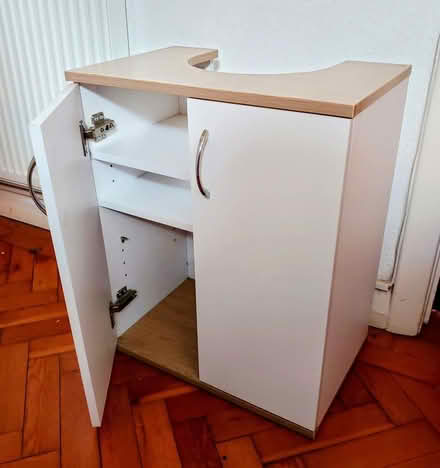 Photo of free Under basin cupboard (Shoreham-by-Sea BN43) #1