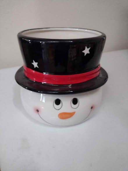 Photo of free Snowman plant pot (NE Heights: Juan Tabo - Menaul) #1