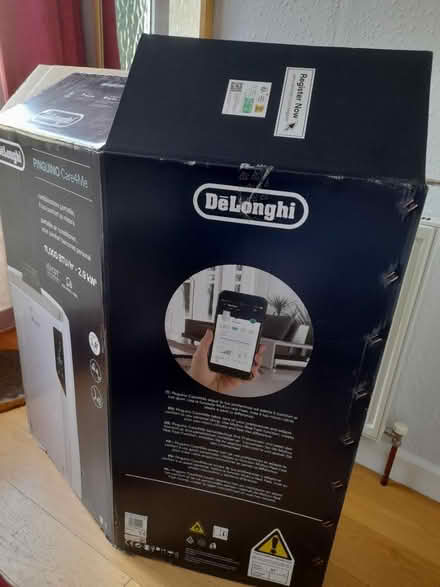 Photo of free cardboard box/sleeve (Kingsway) #2