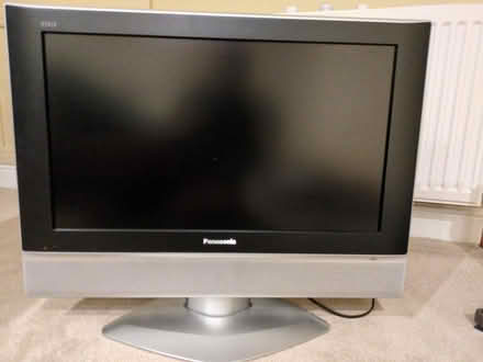 Photo of free Panasonic TV 23" and dvd player (S10 fulwood) #1