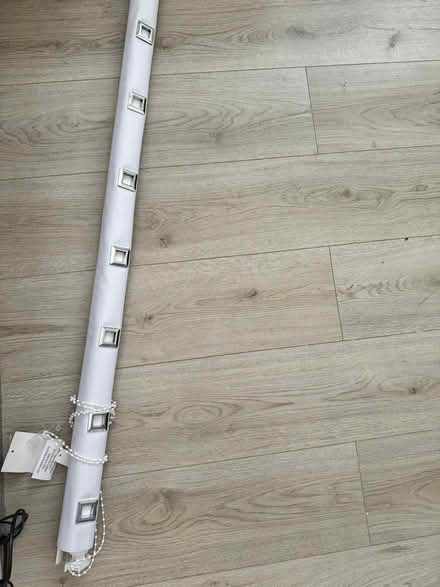Photo of free white bathroom roller blind without fittings (Glenrothes KY7) #1