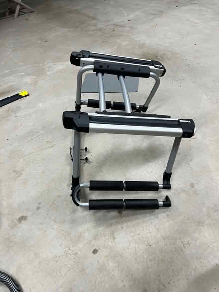 Photo of free Thule hitch ski rack (Glen Ridge NJ) #3