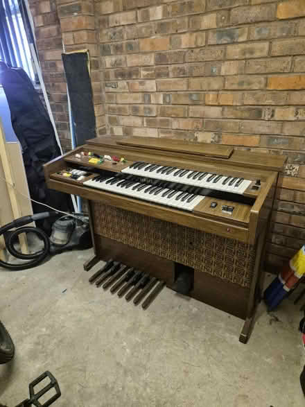 Photo of free Electric organ (Old town bridlington YO16) #1