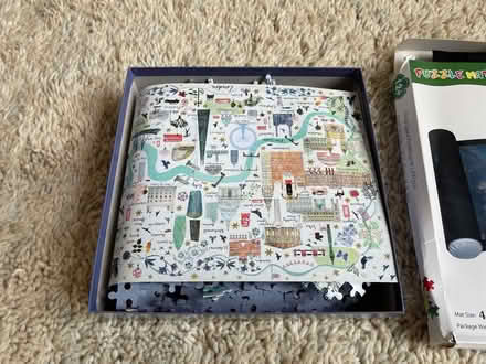 Photo of free 1000 piece London puzzle and mat (Angel N1) #2