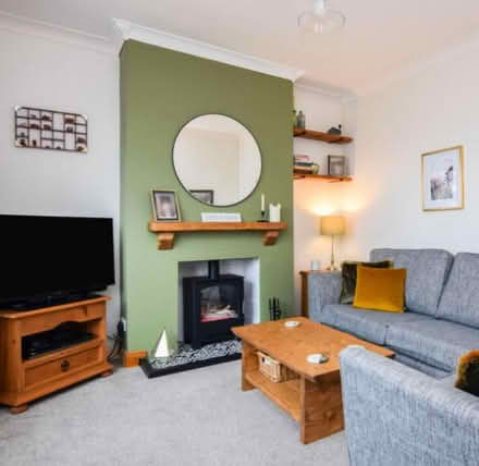 Photo of free Half a tin of green paint (Roundhay LS8) #1