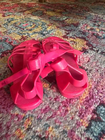 Photo of free Pink jelly sandals (Thornton Heath CR0) #2