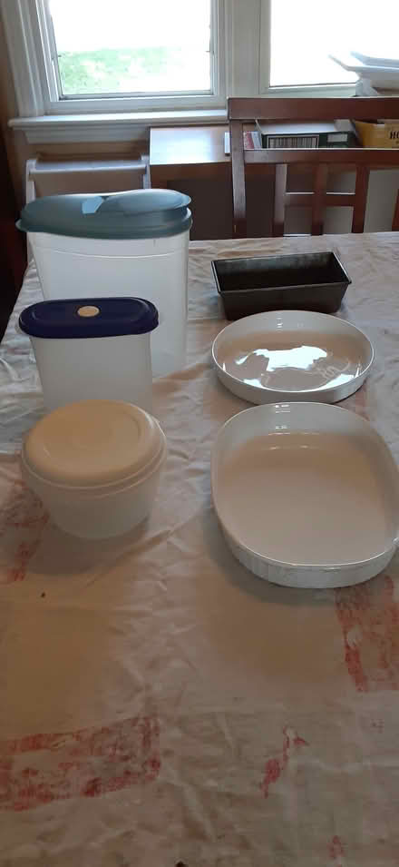 Photo of free Tupperware, Baking pan, Corningware (McCarthur & Vanier Parkway)