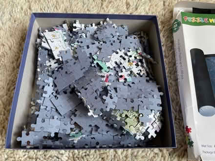 Photo of free 1000 piece London puzzle and mat (Angel N1) #3