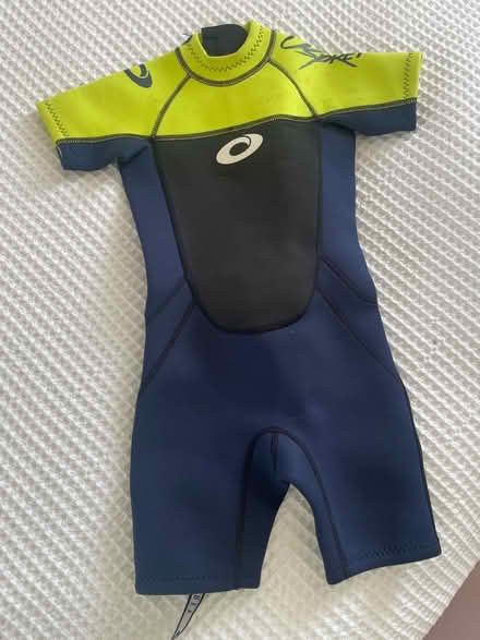 Photo of free Kids wet suit size small (CM1 Beaulieu) #1