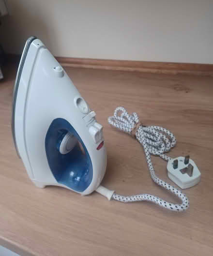 Photo of free Steam iron (Hangleton BN3) #1