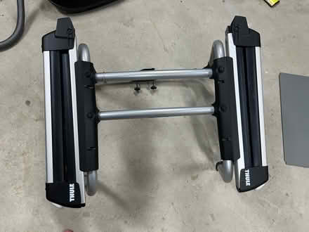 Photo of free Thule hitch ski rack (Glen Ridge NJ) #4
