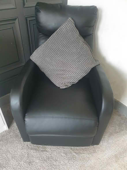 Photo of free Recliner black leather (S5 parson Cross) #1