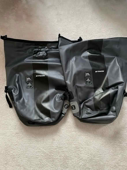 Photo of free 2 x Bike Panniers (HP10 Penn) #2