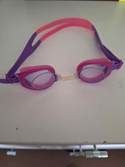 Photo of free Childrens goggles (Borehamwood WD6) #1