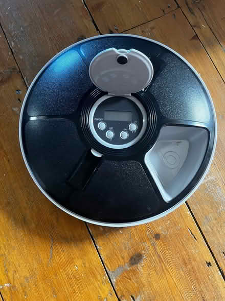 Photo of free Pet timer feeder (Sidcup DA14) #1