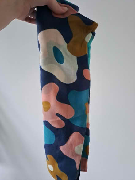 Photo of free Red cuckoo scarf never worn (SY3) #1