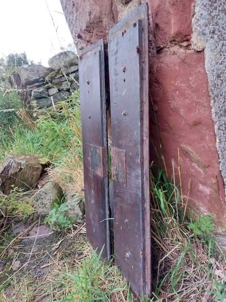 Photo of free Pieces of hard wood - possibly oak (Marchmont EH9) #2