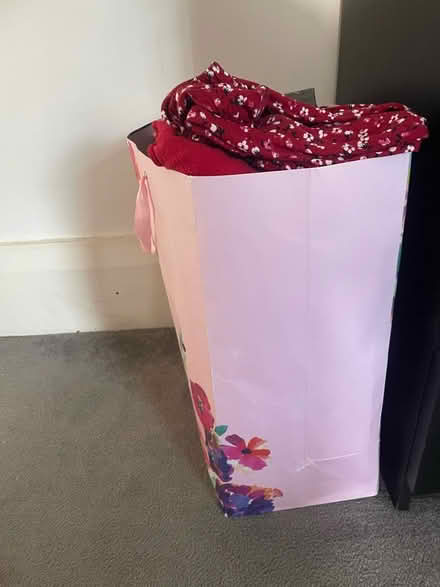Photo of free Girls clothes 10-12 years (Mill hill Broadway NW7) #2