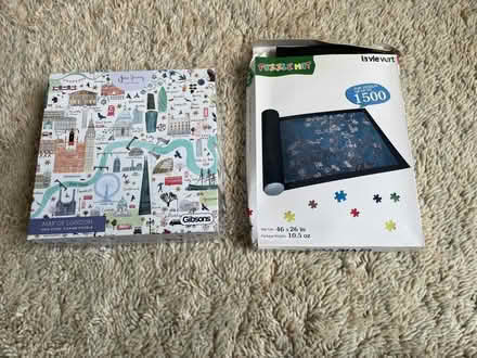 Photo of free 1000 piece London puzzle and mat (Angel N1) #1