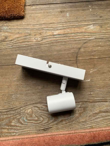 Photo of free Single light fitting (W4) #2