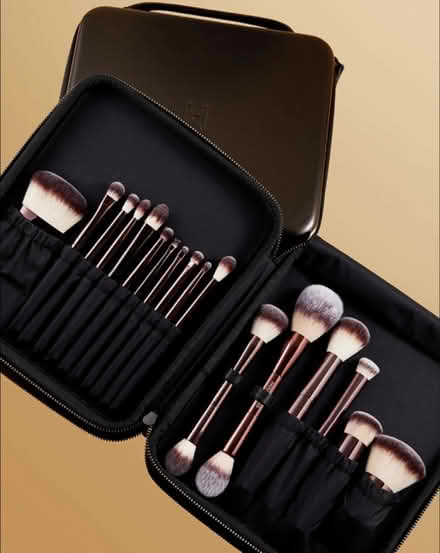 Photo of any types of brushes (DE22) #1
